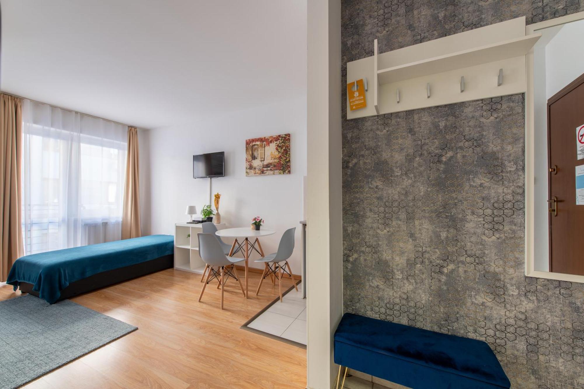 Apartment Downtown With Free Parking *